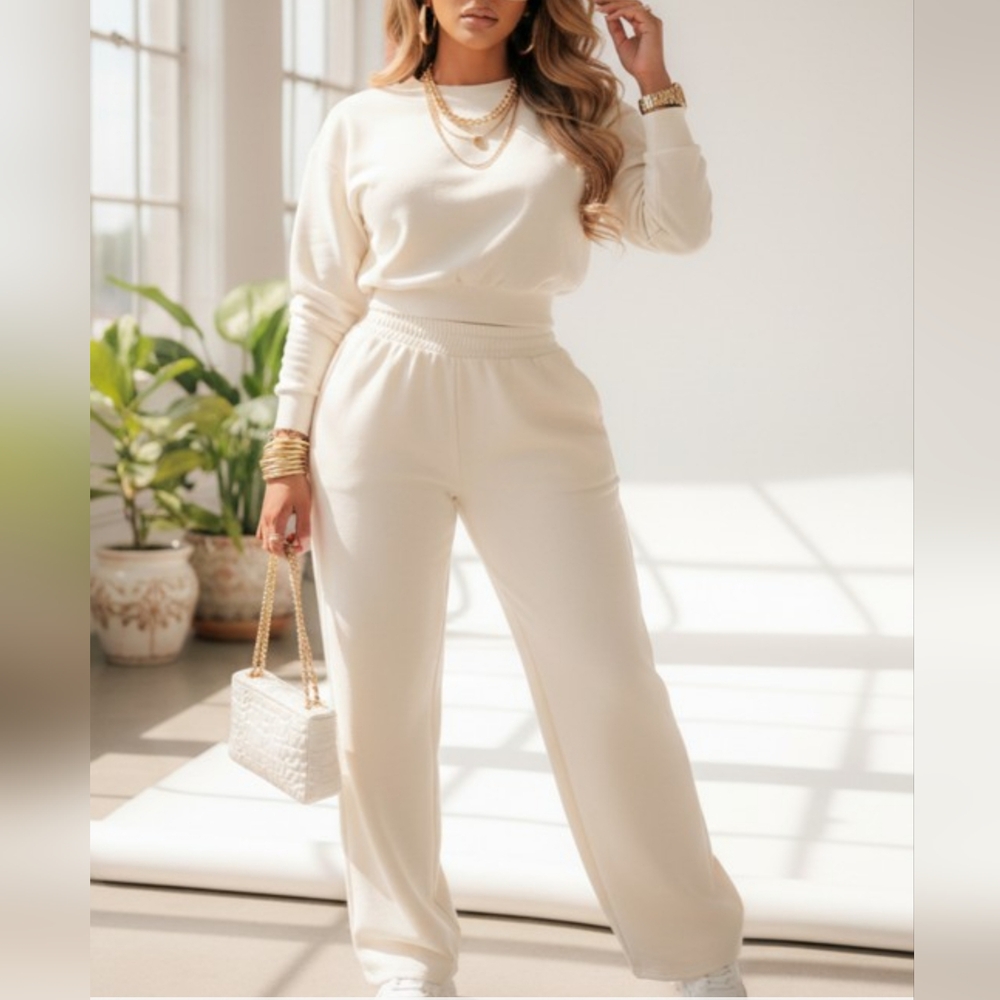 042. Elegant Cream Sweatsuit Set